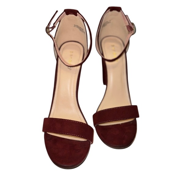Bamboo Rampage Burgundy Velvety Heel - Size 10 - Picture 4 of 7